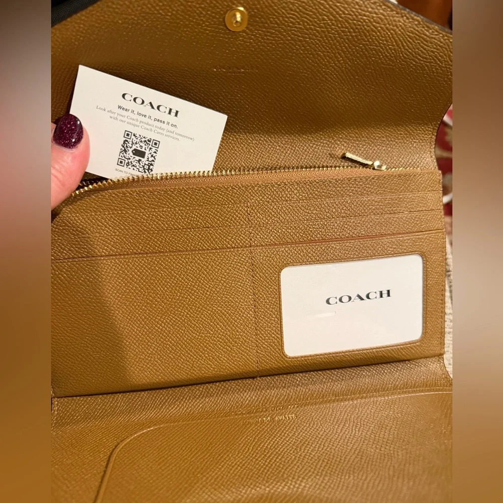Coach Chartreuse Pebbled Leather Envelope Wristlet Wallet Gold Hardware BNNU